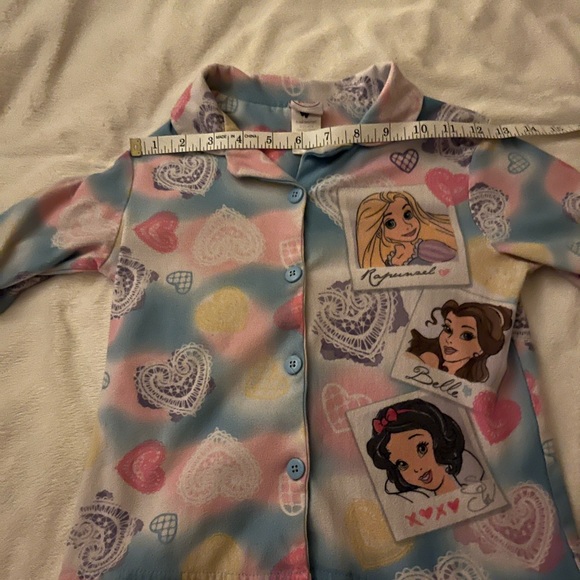 Disney Princess toddler pajama top. Rapunzel, Belle and Snow White. Very soft - Picture 3 of 8